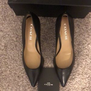 COACH ‘’VONNA’’Sz 7.5 M BLK BEADED LEATHER PUMPS BNINBOX!!With Coach Pamphlet!